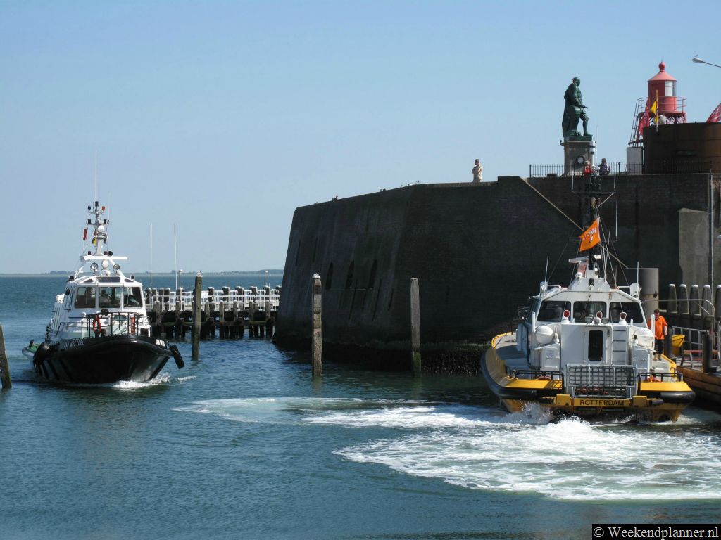 In de loodshaven varen de loodsboten in en uit. De loodshaven ligt bij de jachthaven in de binnenstad van Vlissingen.  Tips: Een weekend in Vlissingen.